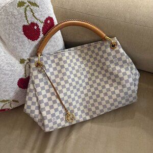 louis vuitton damier artsy bag
